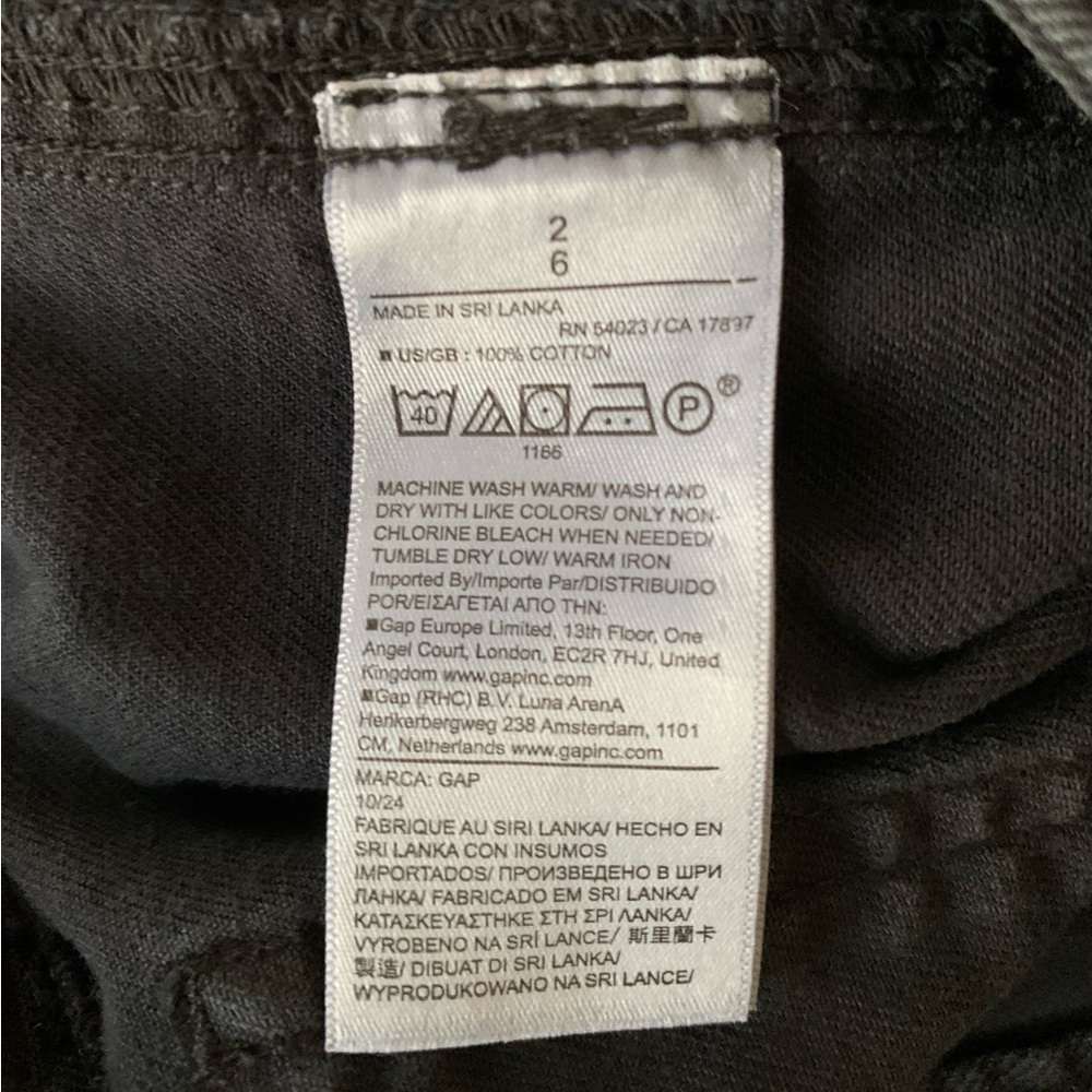 Gap women’s  horseshoe black jeans. Size 2 - Picture 10 of 13